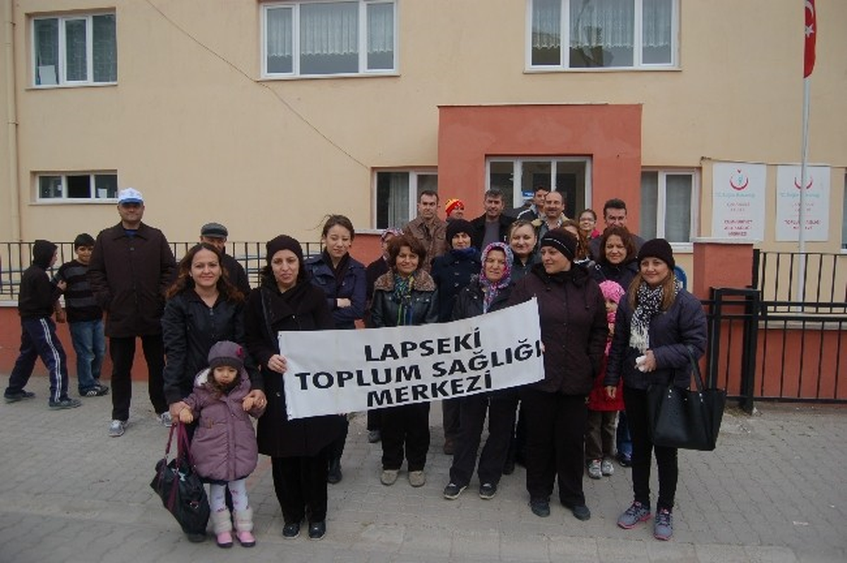Lapseki\'de Sağlıklı Yaşam Yürüyüşü