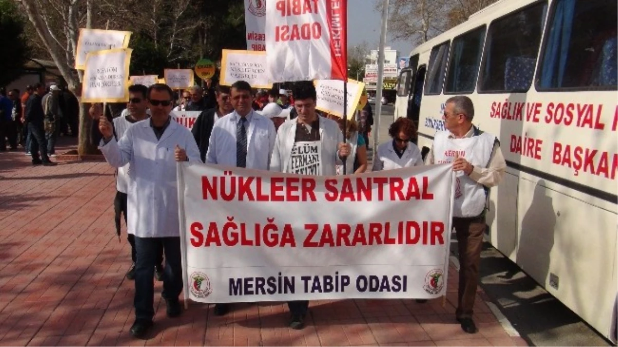 Mersin\'de Nükleer Protesto Yürüyüşü