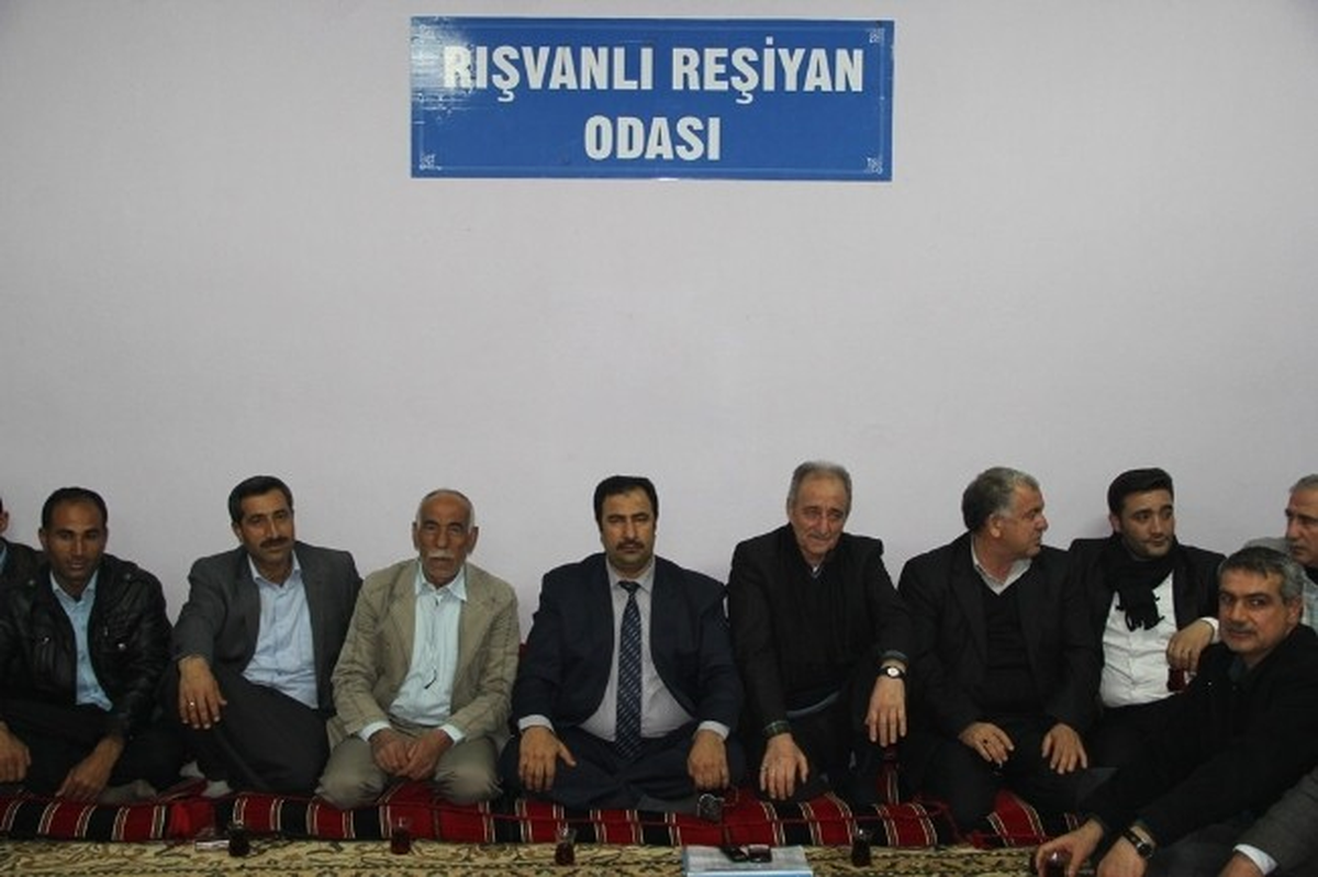 Rişvanlılar\'dan "Ak Parti Saflarındayız" Açıklaması