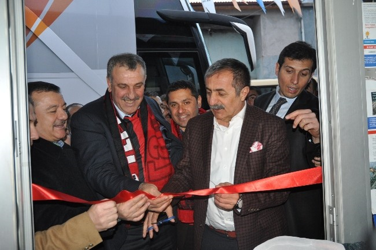 Sağlık Bakan Yardımcısı Seçim Bürosu Açtı