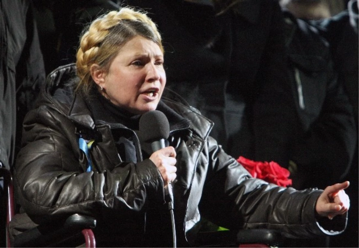 Ukrayna Eski Başbakanı Timoşenko\'dan "Gösterilere Devam" Çağrısı