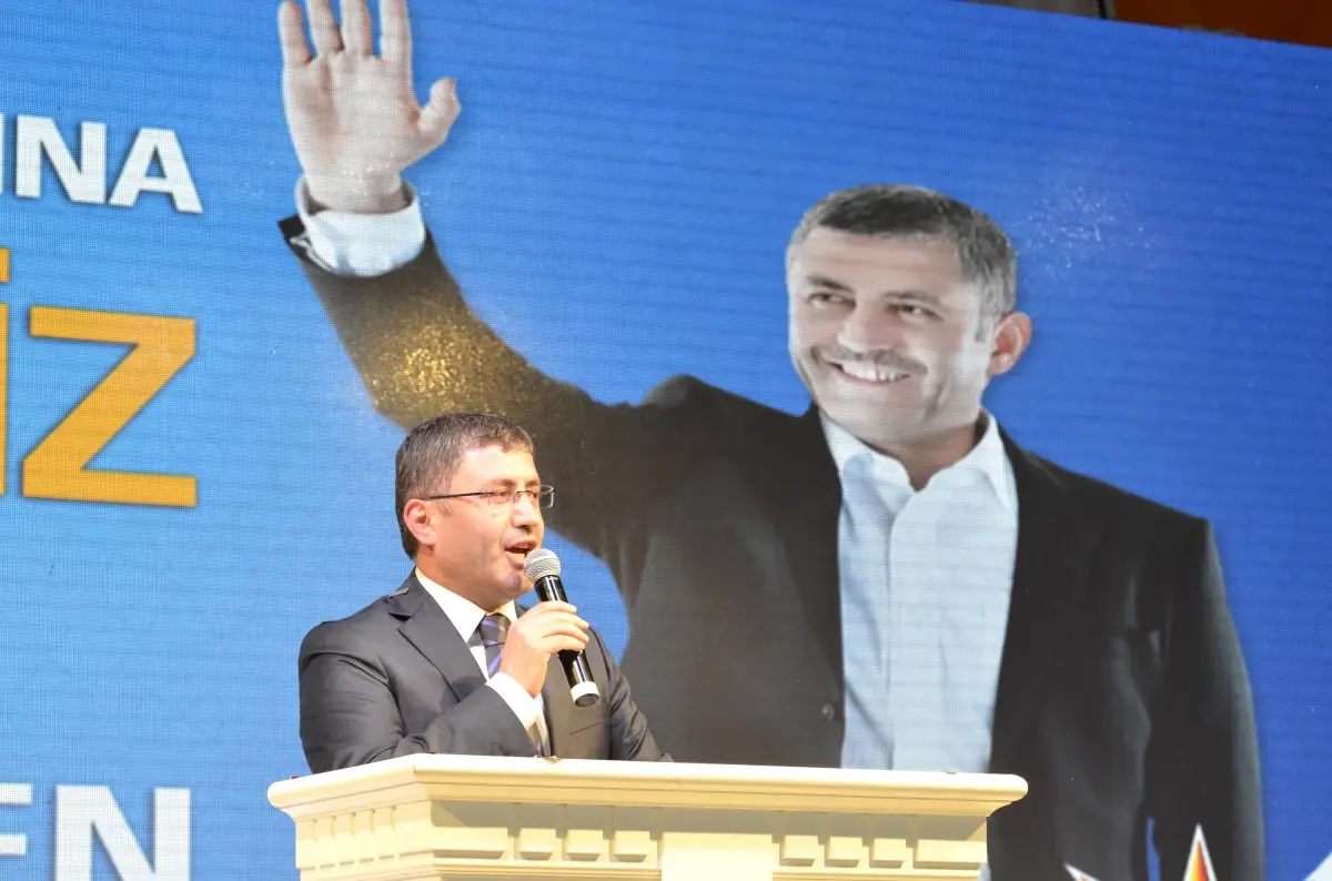 AK Parti Üsküdar Belediye Başkan Adayı Hilmi Türkmen,Projelerini Kamuoyuna Tanıttı.