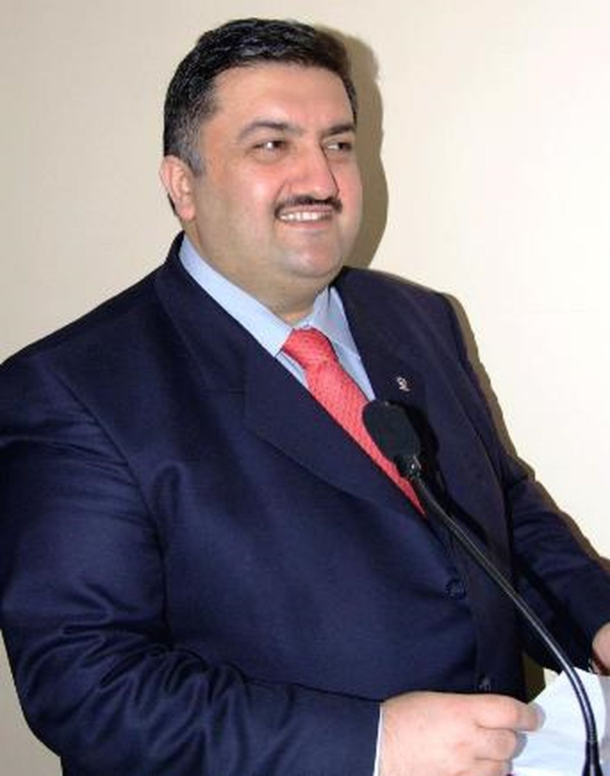 Ak Partili Karal\'dan Bekaroğlu\'na Mal Varlığı Takası Önerisi
