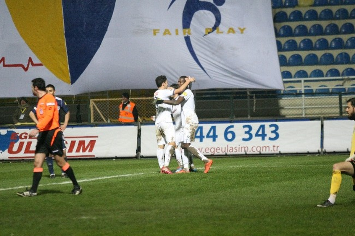 Bucaspor - Gaziantep Büyükşehir Belediyespor: 2-1