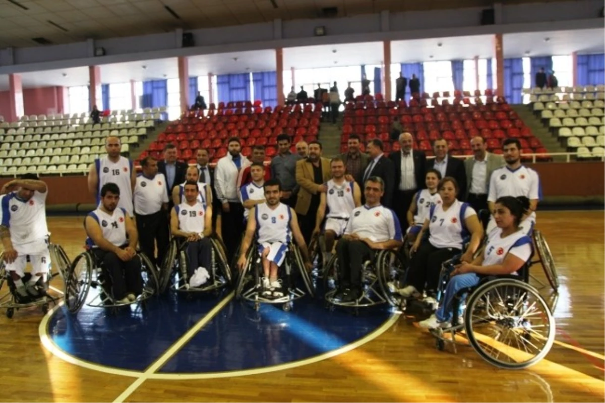 Engelli Basketbolcular, Şanlıurfa Galibiyetini Yeni Başkana Hediye Etti