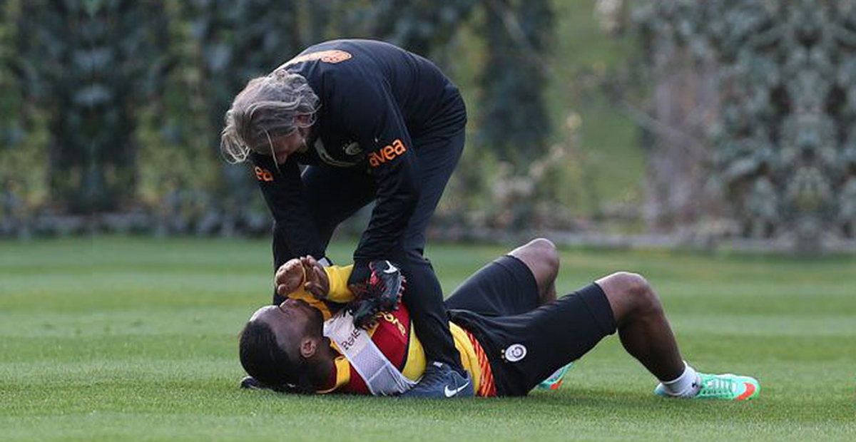 Galatasaray'da Tugay Kerimoğlu ile Drogba Barıştı