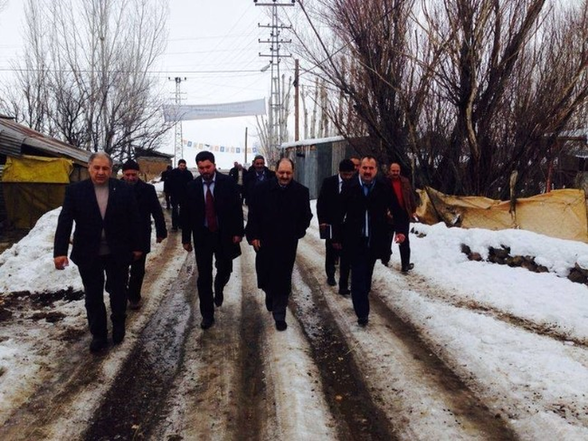 Hınıs\'ta AK Parti Adayına Yoğun İlgi