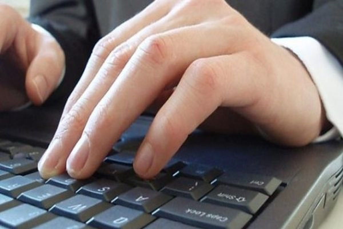 İnternette Aşık Olduğu Kız Tarafından Dolandırldı