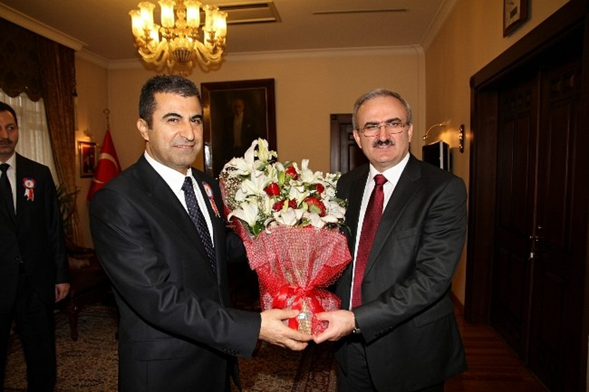 Karaloğlu: "Vergisini Toplayamayan Devletler İstikrarı Sağlayamazlar"