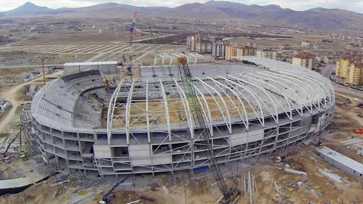 Konya\'da Yeni Stadyum İnşaatında Sona Doğru