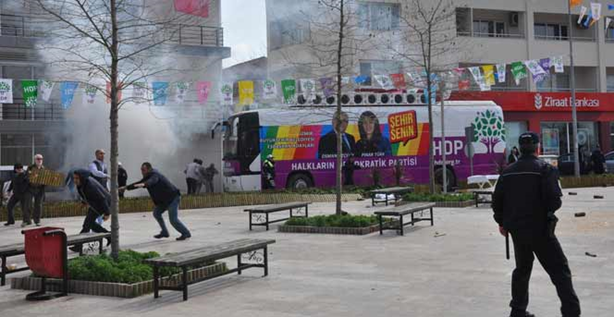 Urla\'daki HDP Gerginliğine 9 Gözaltı
