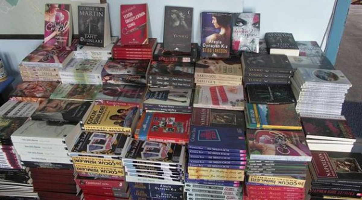 2 Bin 500 Adet Korsan Kitaba El Konuldu