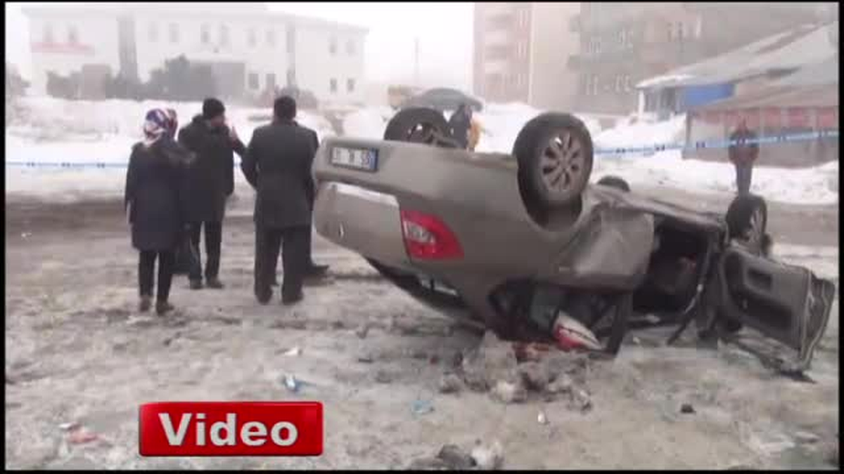 Ağrı\'da Feci Kaza: 1 Ölü, 17 Yaralı