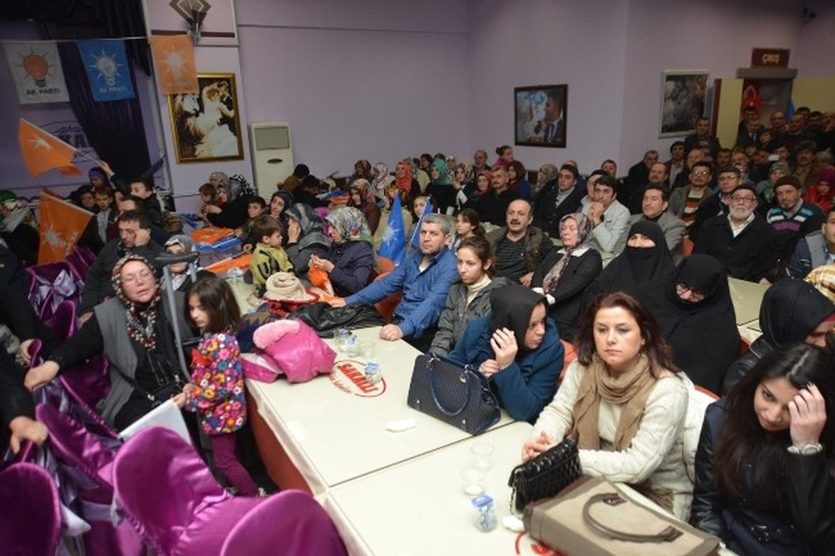 AK Parti Orhangazi\'de Gövde Gösterisi Yaptı