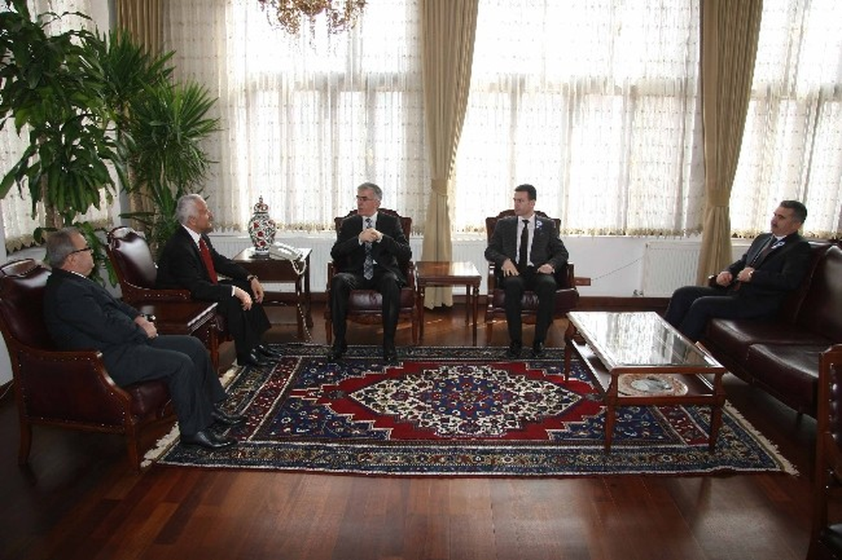 Aksaray Defterdarından Vali Ataklı\'ya Ziyaret
