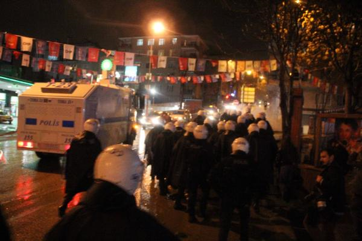 Ankara\'da Yolsuzluk Karşıtı Protestoya Polis Müdahalesi