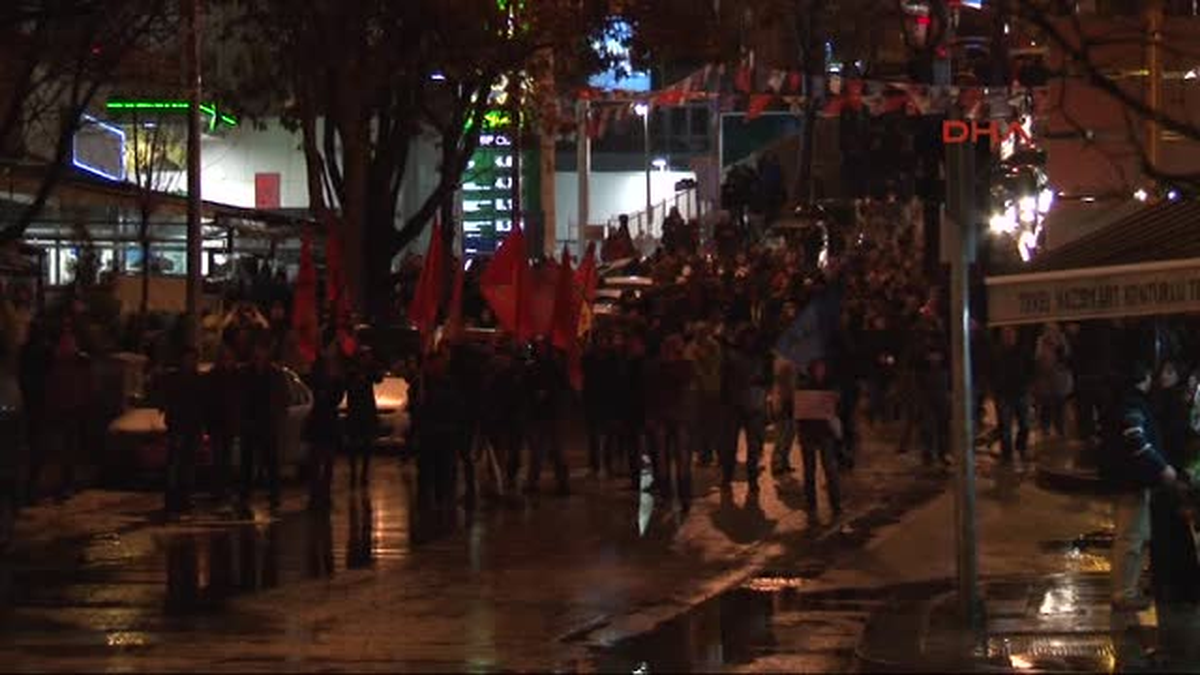 Ankara\'da Yolsuzluk Karşıtı Protestoya Polis Müdahalesi