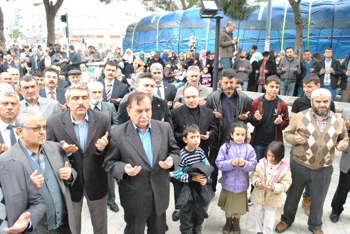 Aydın İhh\'nin Suriye Yardım Tır\'ı Dualarla Uğurlandı
