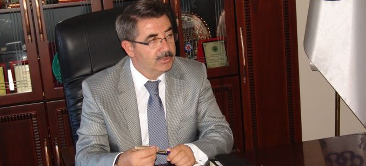 Biga Belediye Başkanı Özkan\'a Sürpriz Doğum Günü Kutlaması