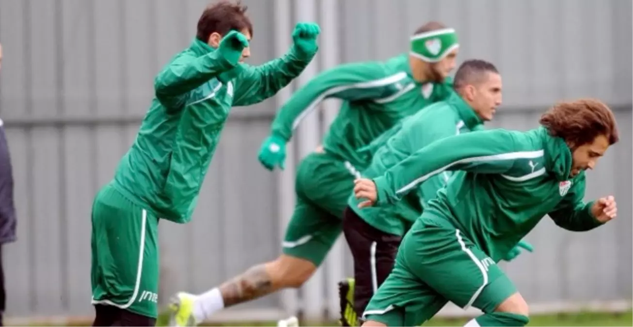 Bursaspor, Akhisar Belediyespor Maçına Hazırlanıyor