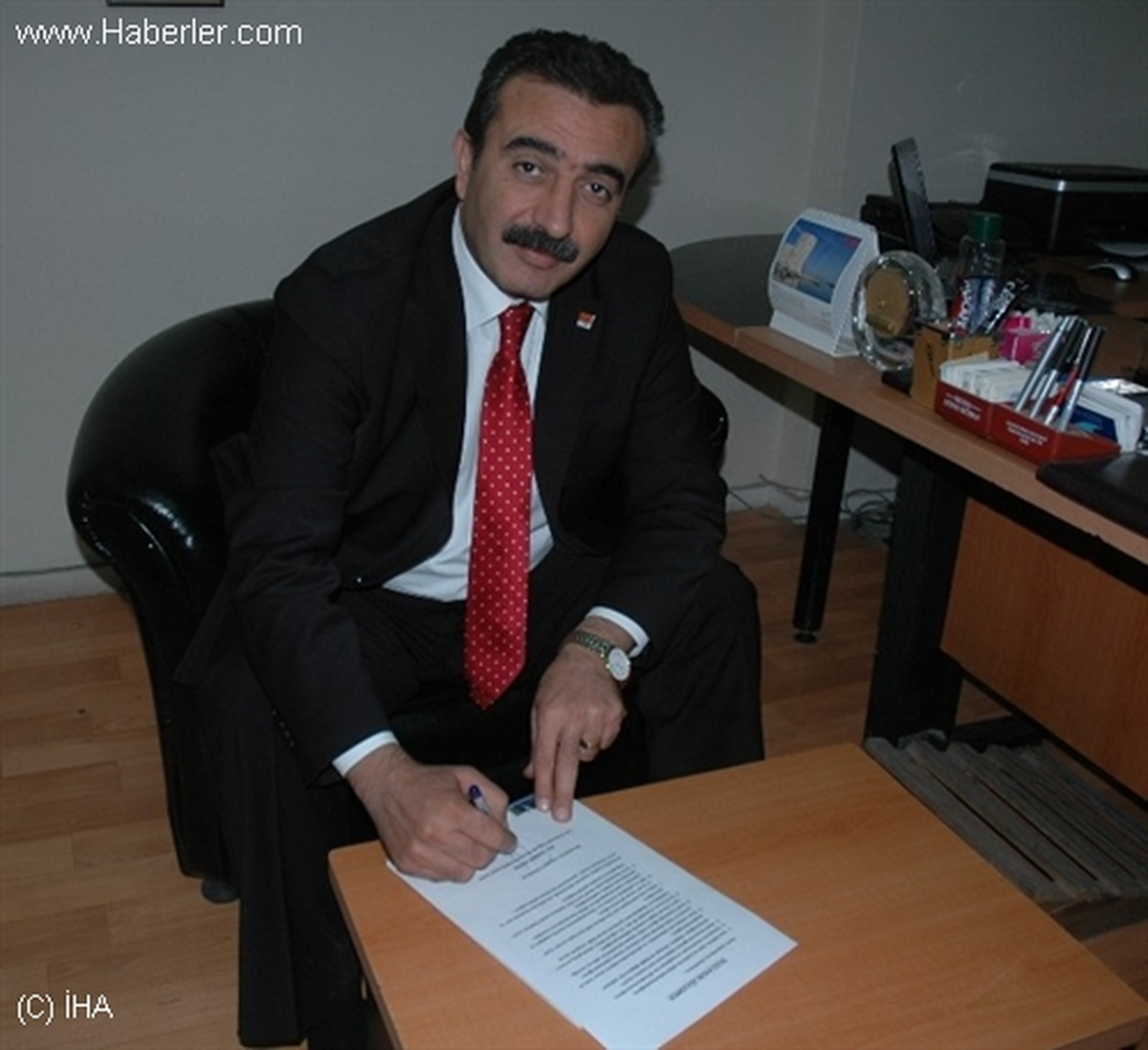 CHP\'li Soner Çetin 250 Bin Kişinin Elini Sıkacak