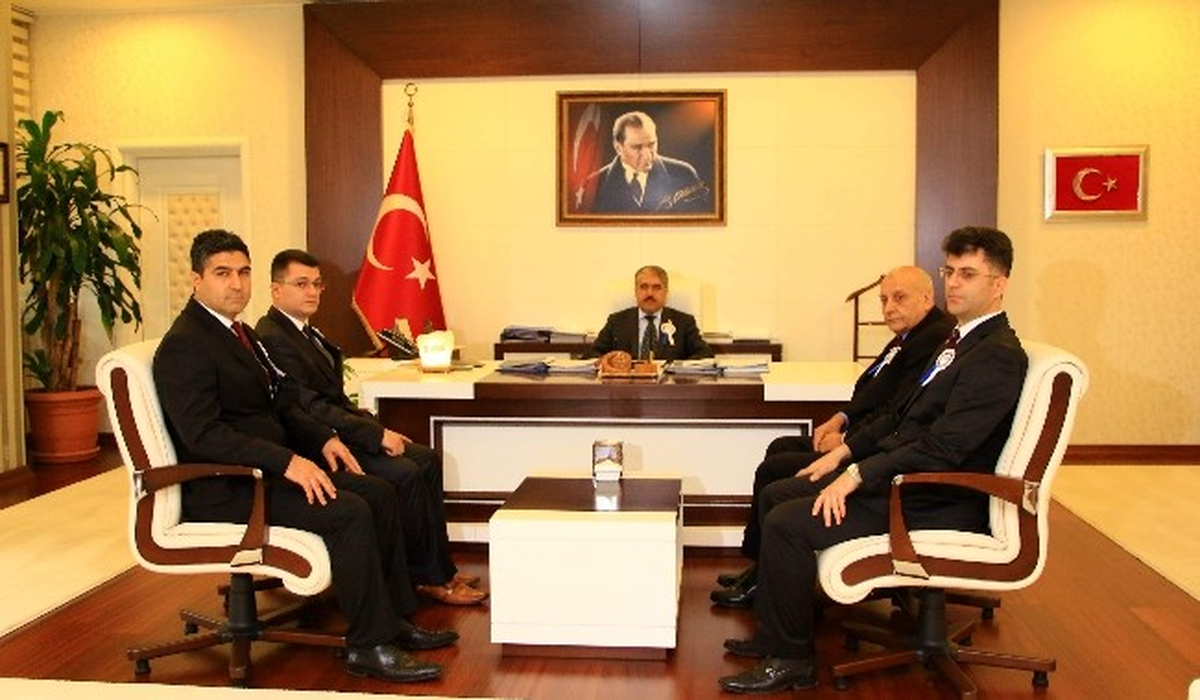 Defterdar\'dan Vali Çınar\'a Ziyaret