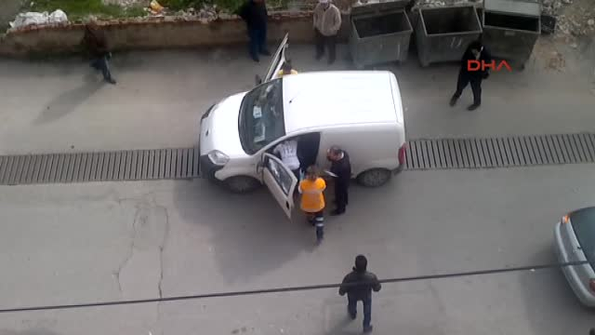 Eski Eşi Tarafından Av Tüfeğiyle Vuruldu