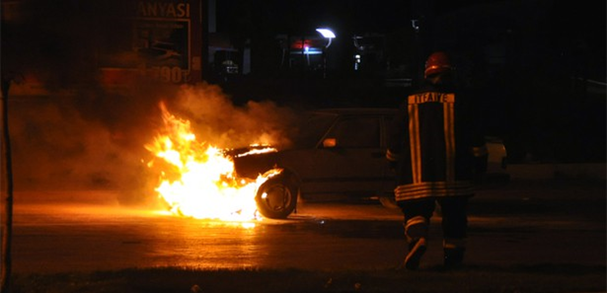 Eskişehir\'de Seyir Halindeki Otomobil Yandı