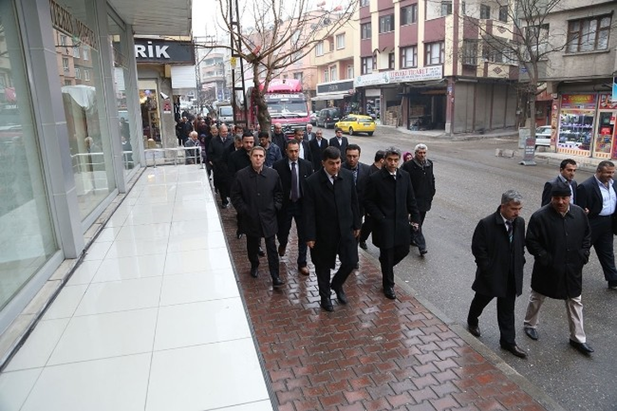 Fadıloğlu, Özgürlük Mahallesinde Vatandaşlarla Buluştu