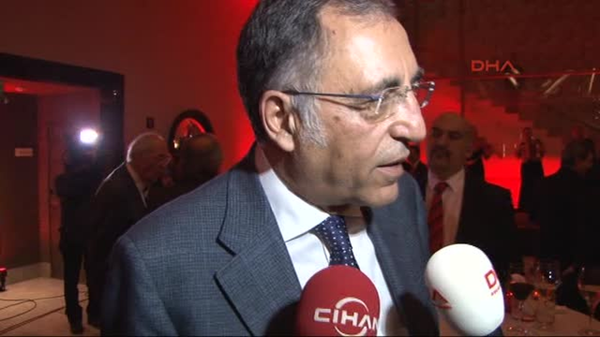 FIFA Dünya Kupası İçin İstanbul\'da Gece Düzenlendi