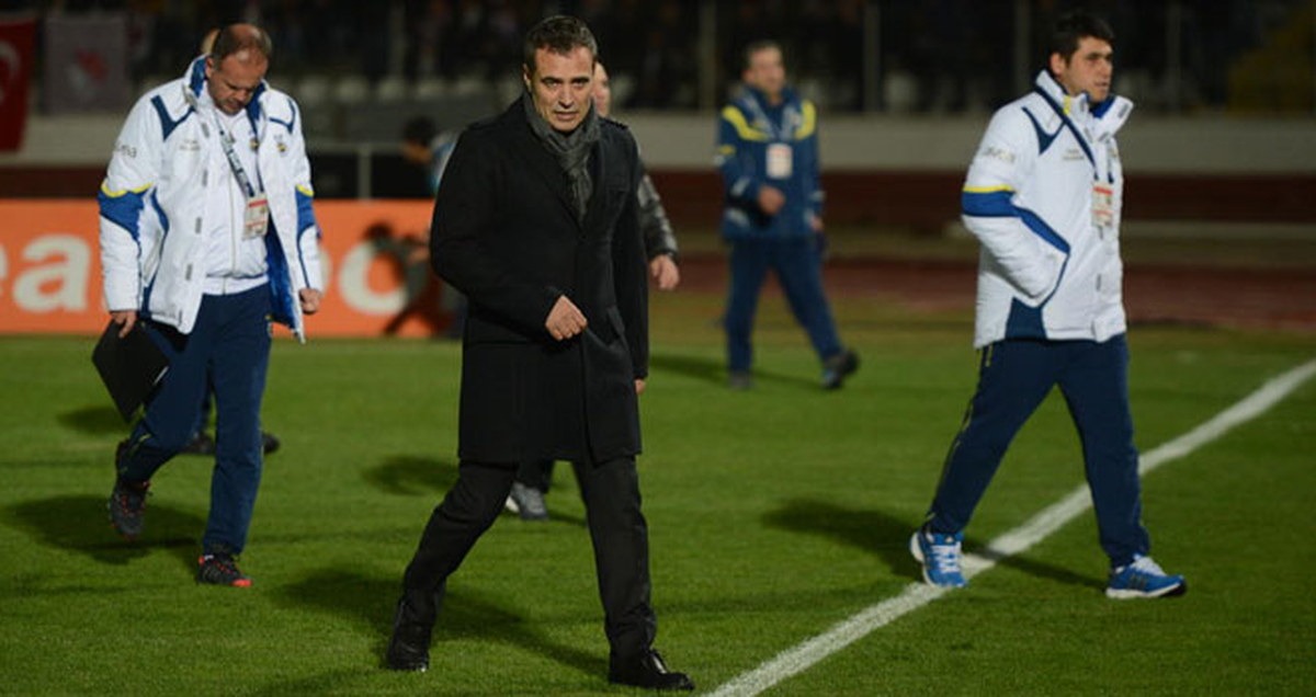 Futbolun Dışında da Malzeme Var"