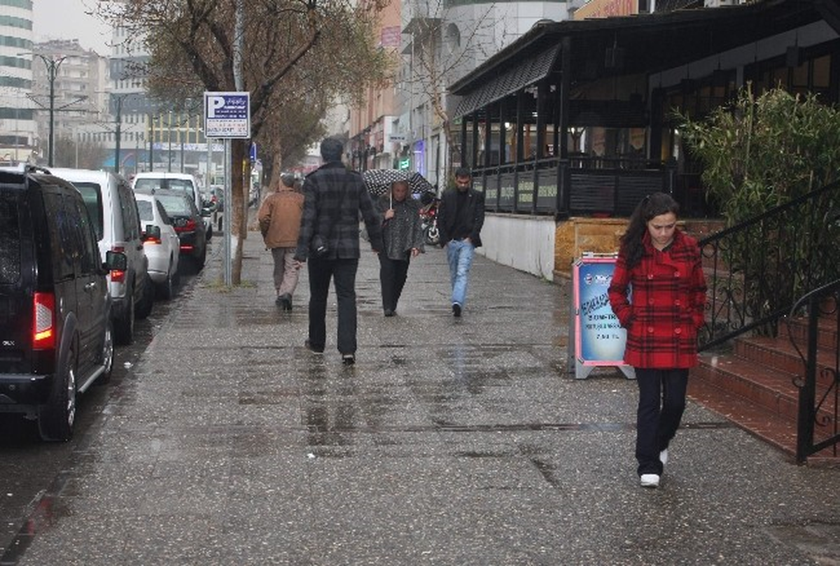 Gaziantepliler Yağmura Hazırlıksız Yakalandı