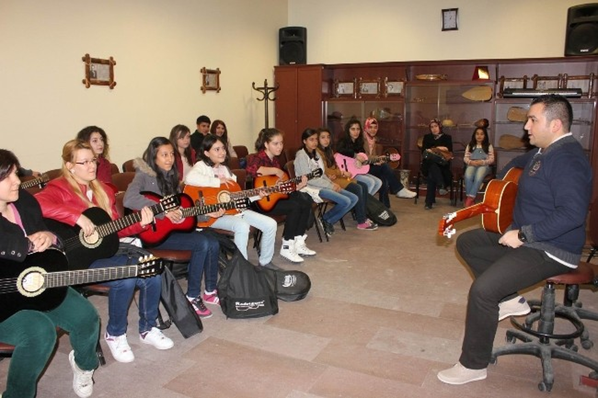 Geleceğin Müzisyenleri Yetişiyor