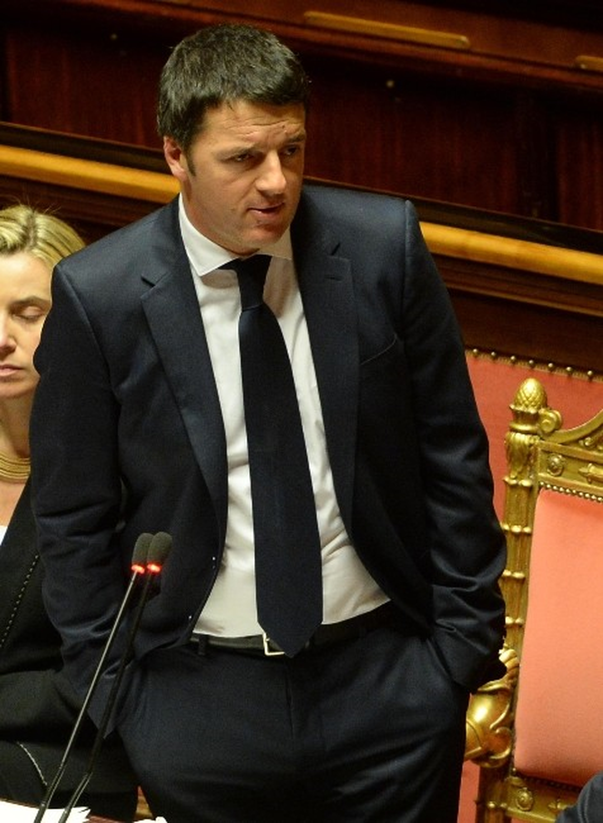 İtalya\'da Renzi Hükümeti Senatoda Güven Oyu Aldı