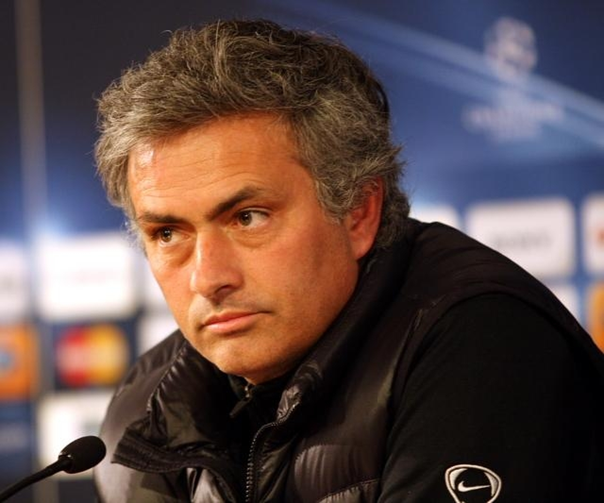 Jose Mourinho Gaf mı Yaptı, Kasıtlı Olarak Forvetini mi Uyardı ?