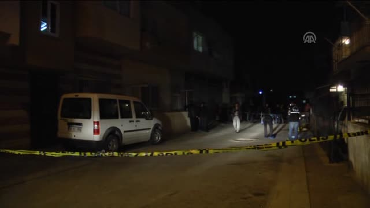 Yenişehir\'de Kavgayı Ayırmaya Çalışırken Canından Oldu