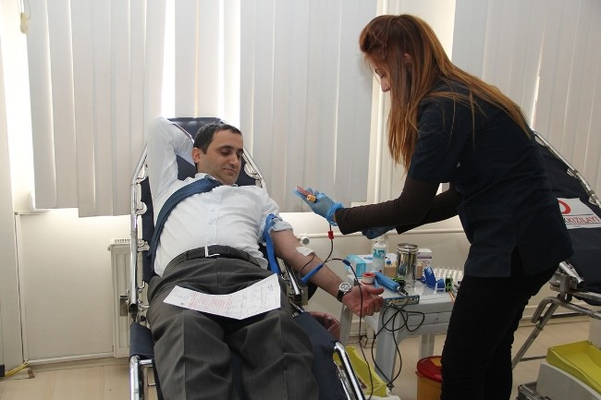 Kudaka\'dan Kızılay\'a Kan Bağışı