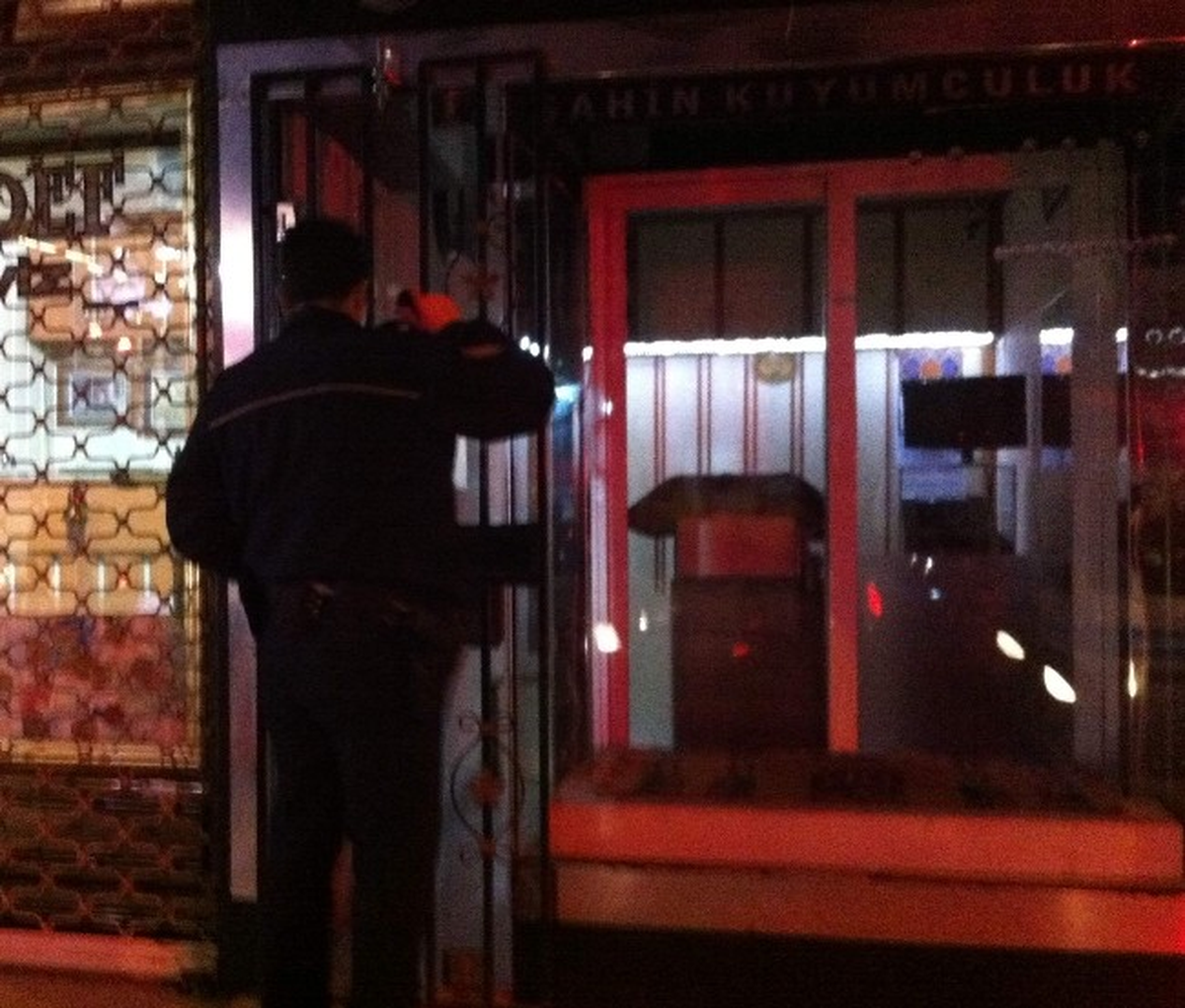 Kuyumcu Alarmı Polisi Harekete Geçirdi