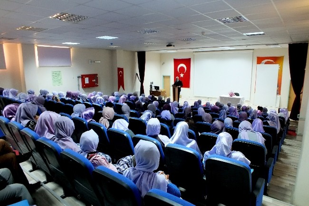 Müftü Arvas Lise Öğrencileriyle Bir Araya Geldi