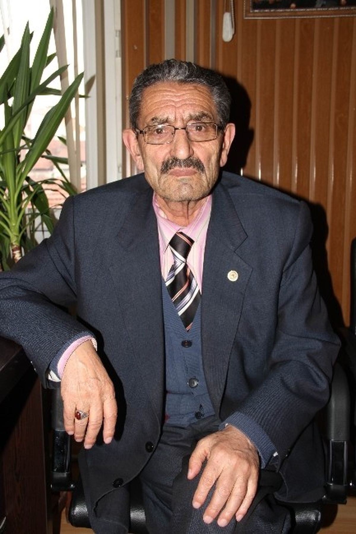 Muhtarlık Mührünü 49 Yıl Bırakacak