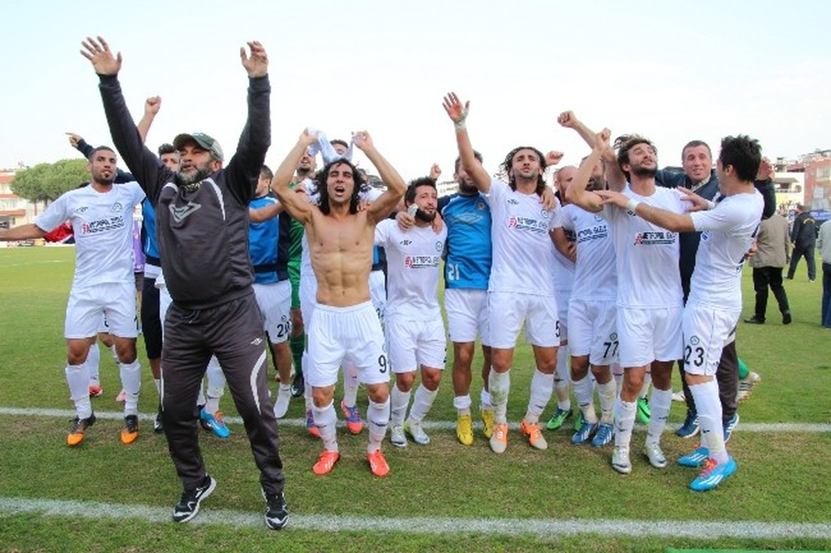 Nazilli Belediyespor 17 Maçtır Yenilmiyor