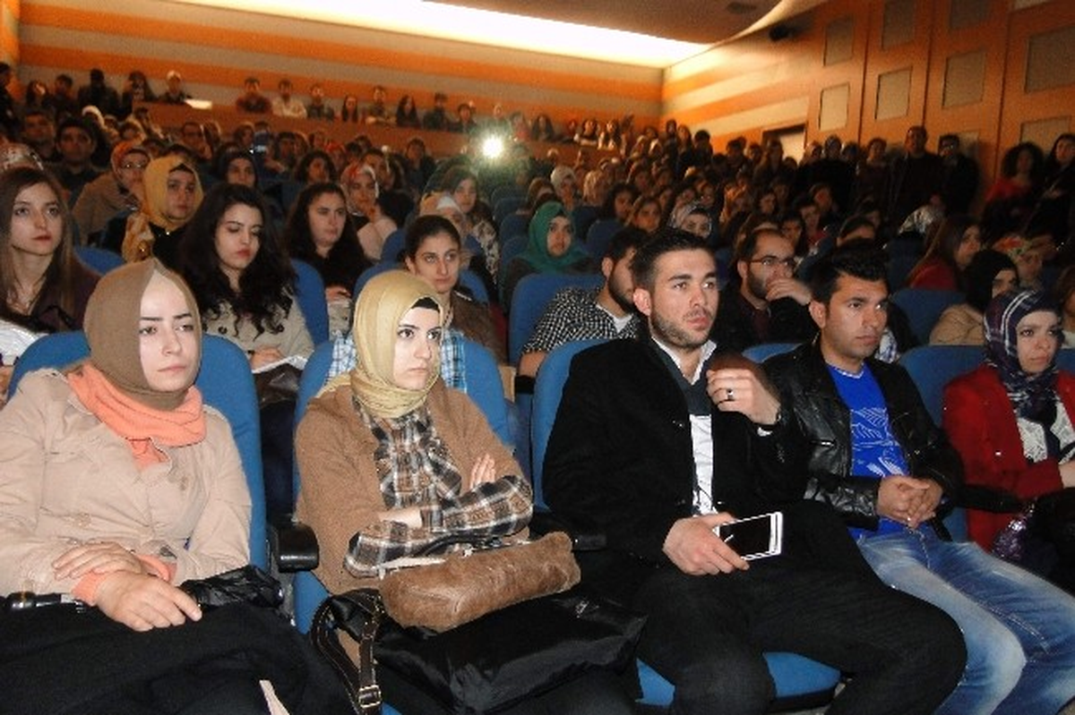 Öğenciler İş Hayatına Nasıl Hazırlanmalı\'