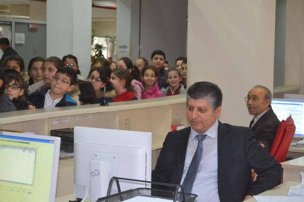 Öğrencilerden Vergi Dairesi\'ne Ziyaret