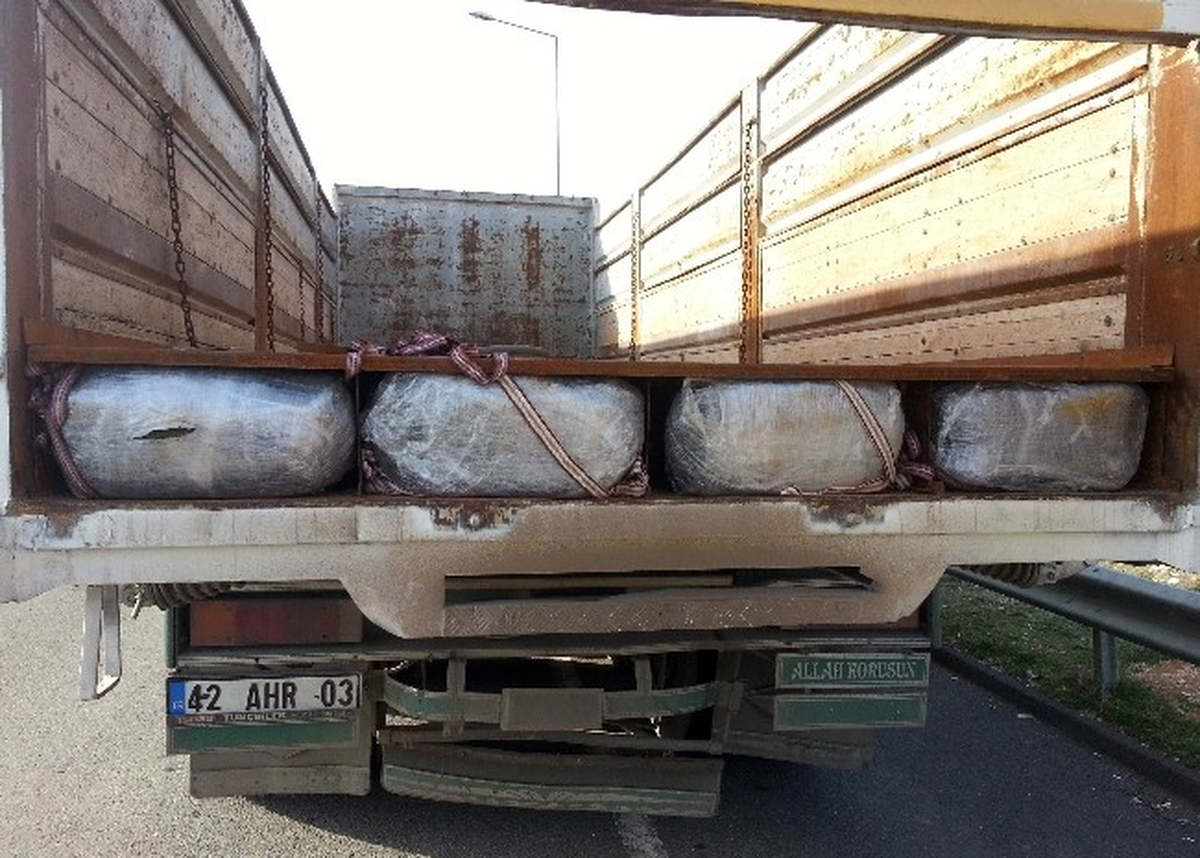 Şanlıurfa\'da Yarım Ton Esrar Ele Geçirildi