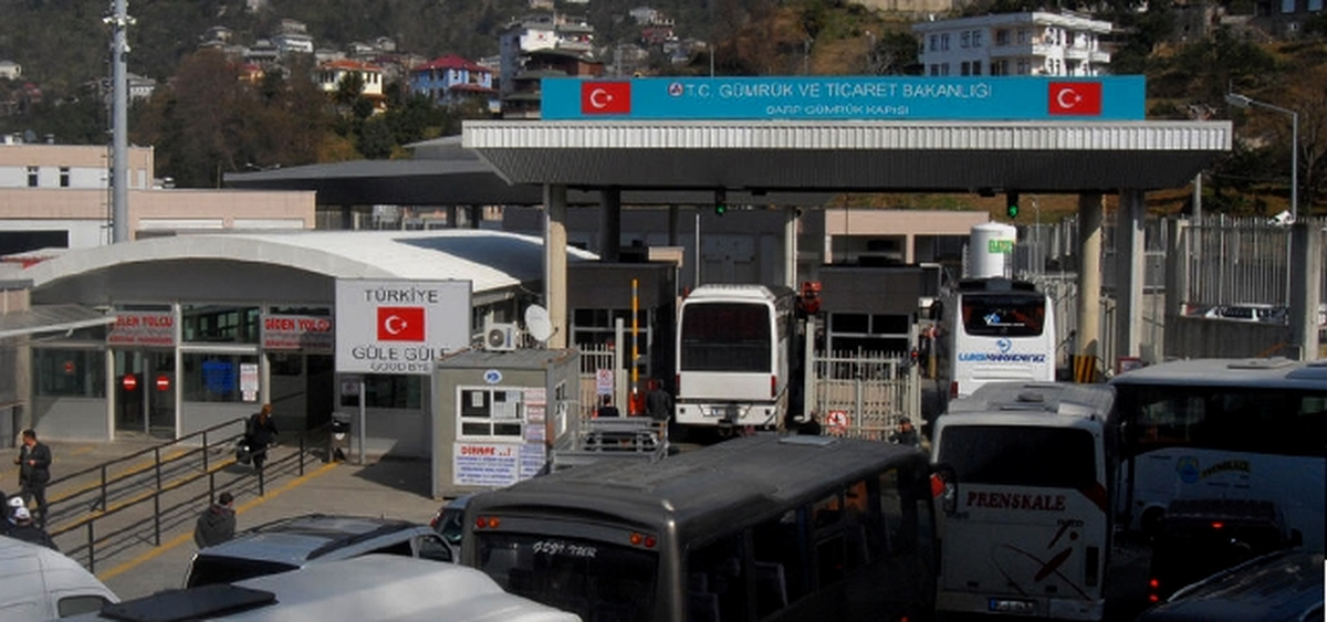 Sarp Sınır Kapısı\'nda Eylem