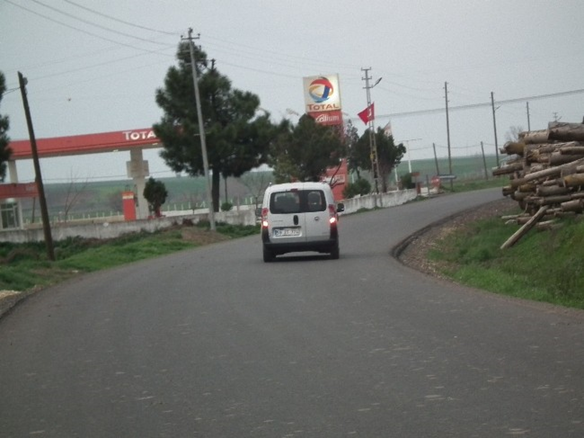 Şerit Çekilmeyen Yol Trafik Kazalarına Davetiye Çıkarıyor