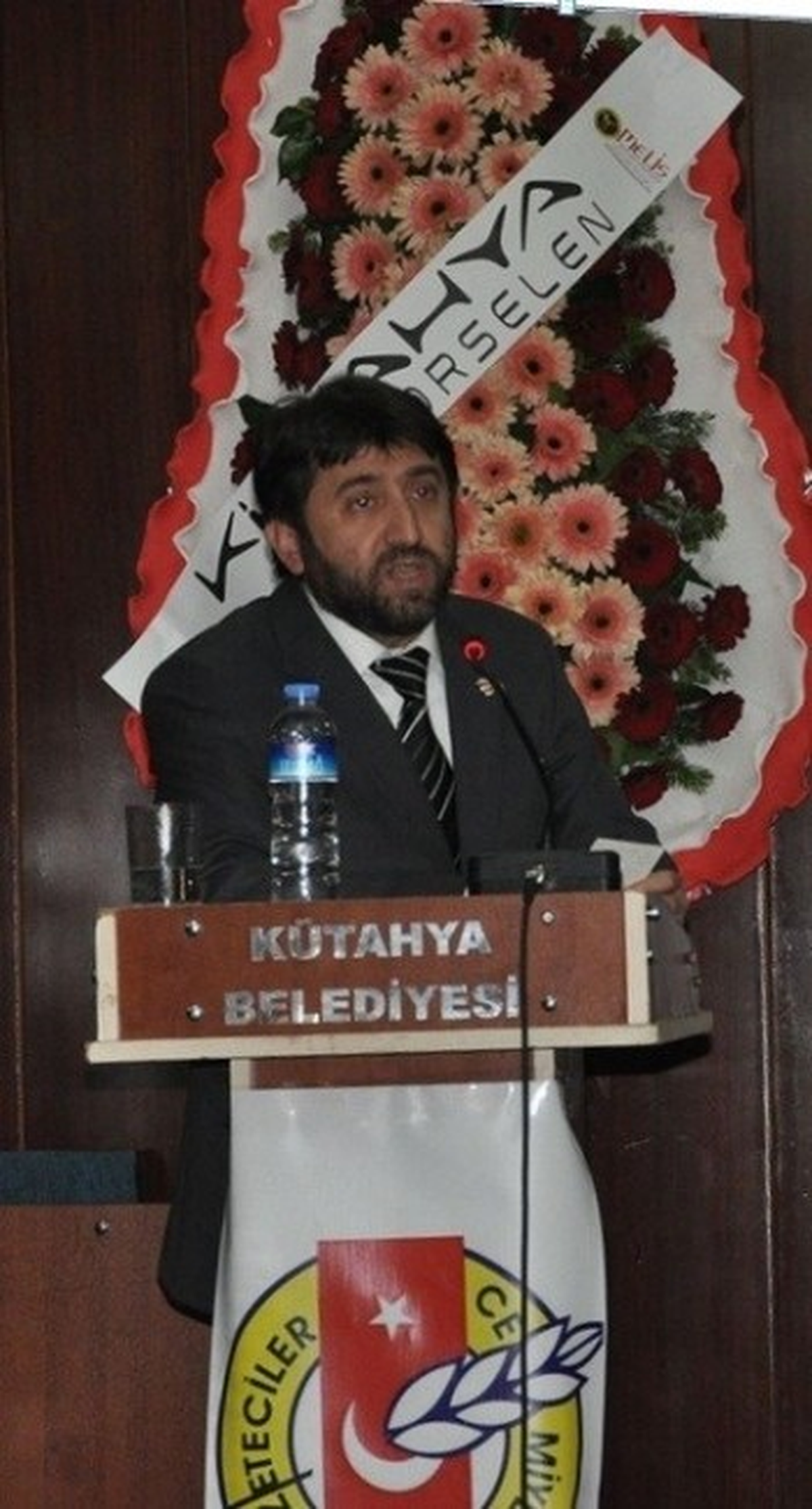 Sp\'li İsmail Tunca: "Basın Mensuplarının X-Ray Cihazlarıyla Aranmasını Kınıyorum"