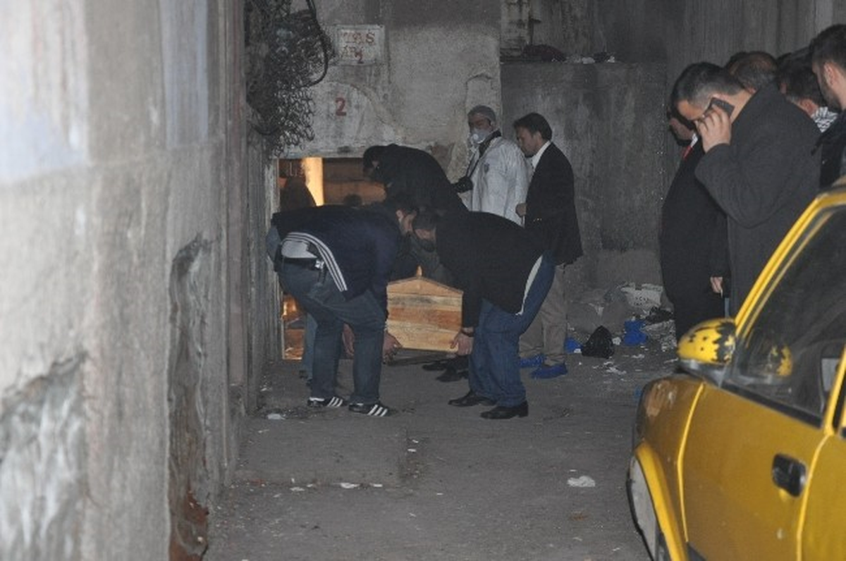 Diyarbakır\'da Suriyeli Hamile Kadın Evinde Ölü Bulundu