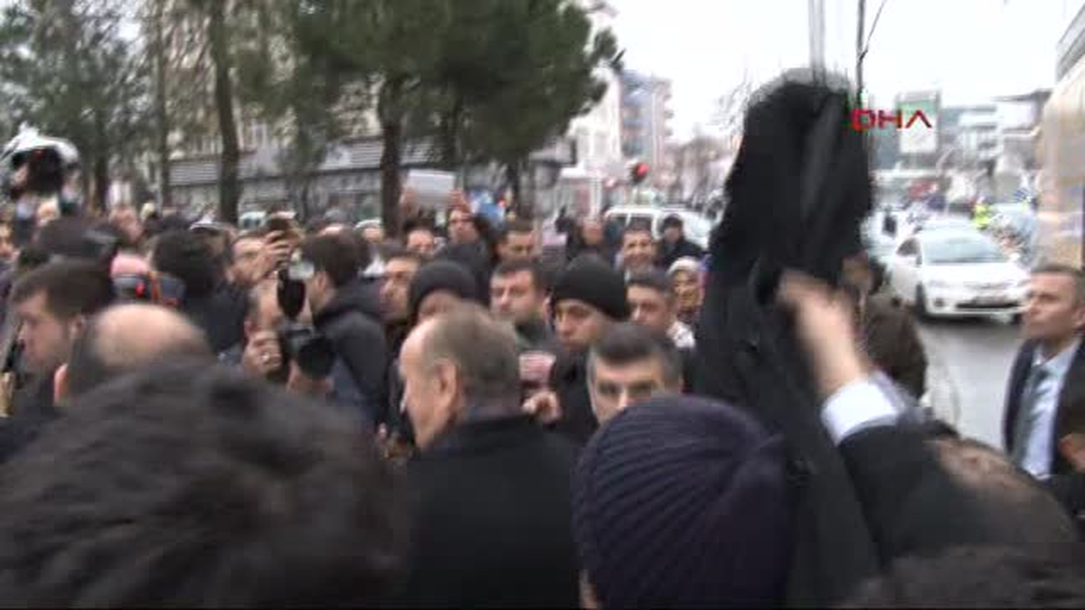 Topbaş, Sarıgül Aleyhine Tezahüratları Susturdu