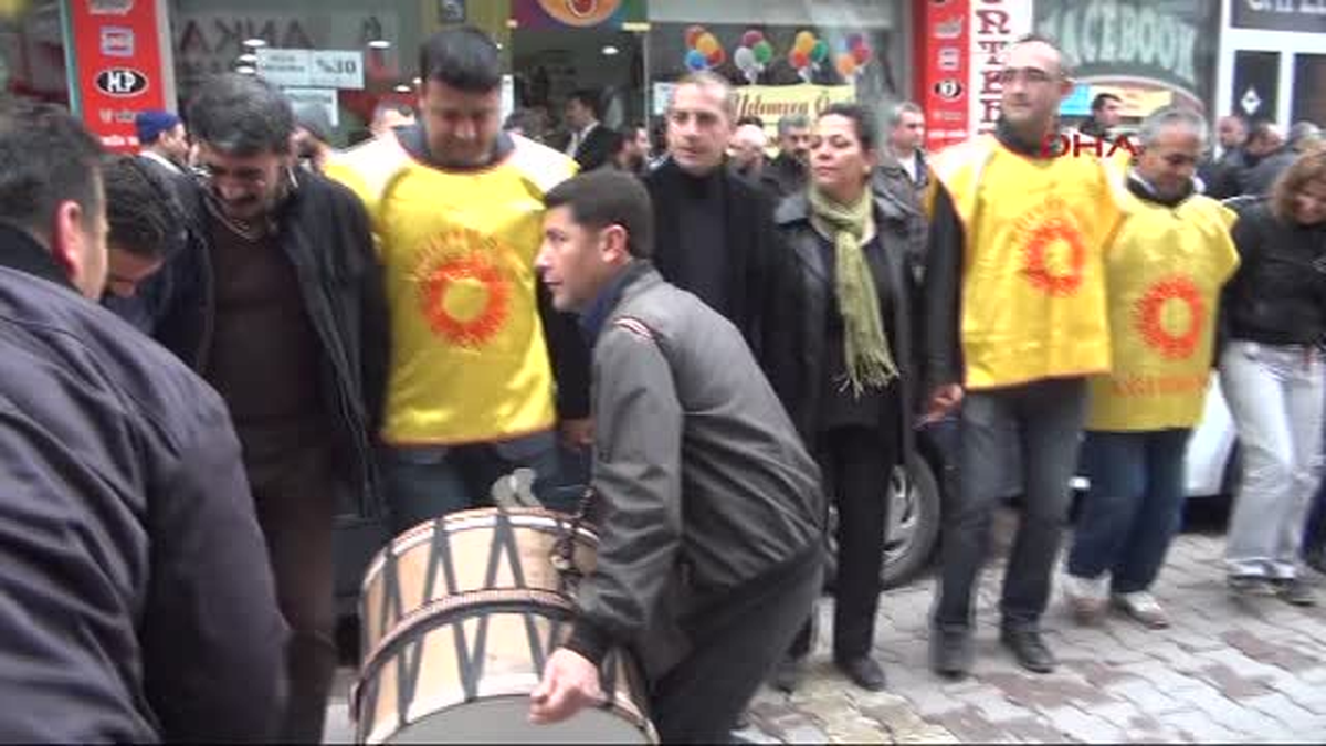 Adıyaman\'da Eğitim Sen Üyelerinden İş Bırakma Eylemi